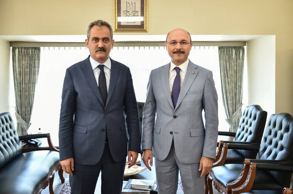 Genel Başkan Milli Eğitim Bakanı Mahmut Özer’i Ziyaret Etti.