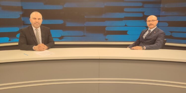 Geylan: Ağzı Olan Konuşmasın, Eğitim Dili Türkçe’dir!