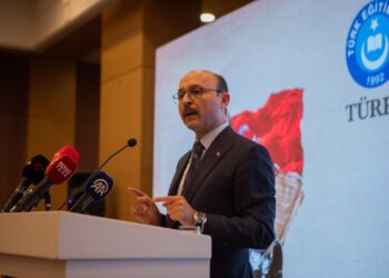 ANAYASAMIZIN İLK DÖRT MADDESİNE DOKUNDURTMAYIZ!