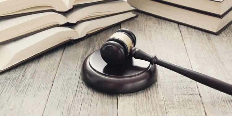 SAĞLIK BİLİMLERİ LİSANSİYERİ ÜNVANIN GERİ ALINMASINA MAHKEMEDEN BİR İPTAL KARARI DAHA 