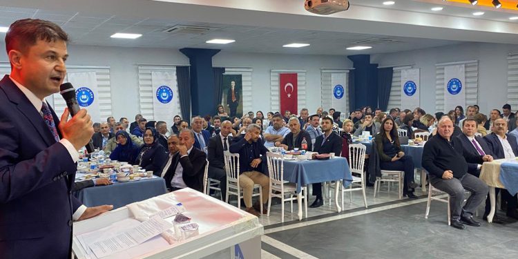 GELİN YETKİYİ ETKİLİ SENDİKA TÜRK EĞİTİM’E VERİN!