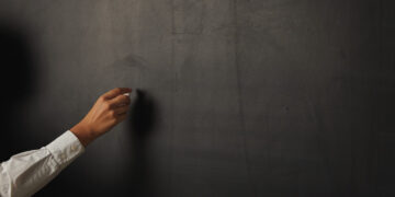 Kadroya Geçen Öğretmenlerimizin, Kadrolu Diğer Meslektaşlarının Sahip Olduğu Hakları Kullanamıyor Olması Adalet İlkesiyle Bağdaşmamaktadır.