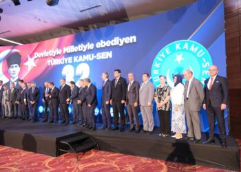 Türk Memurunun Gür Sesi Türkiye Kamu-Sen 32 Yaşında