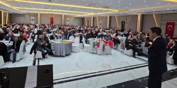 HERKESTEN GELİRİ ORANINDA VERGİ ALINSIN!